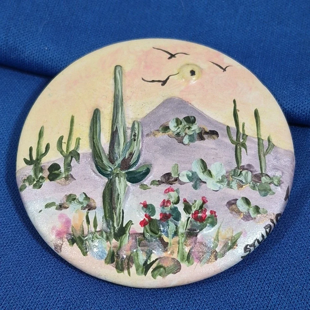 Handpainted Desert Fridge Magnet Southwest Travel Souvenir‎